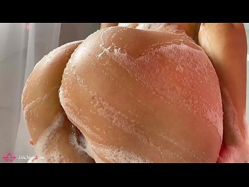 ❤️ Si rambut coklat Melancap Faraj dengan Vibrator hingga Orgasme Intens dalam Mandi ❤️❌ Video persetan  pada kami ❌❤